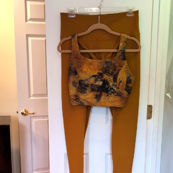 CALIA by Carrie Underwood Pants - Calia XL Workout Outfit - Leggings & Bra Top